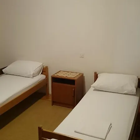 Lucija Apartment Grebastica